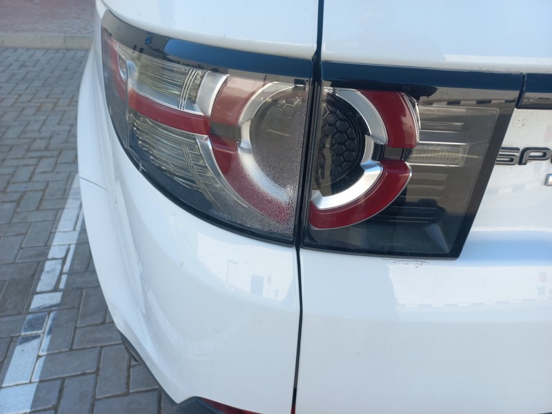 Used 2016 Land Rover Discovery Sport for sale in Dubai